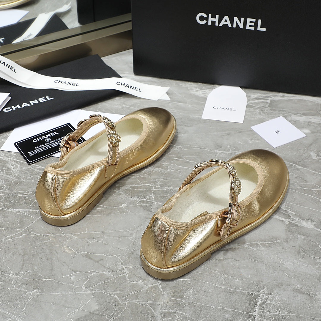 MARY JANE GOLDEN SHEEPSKIN