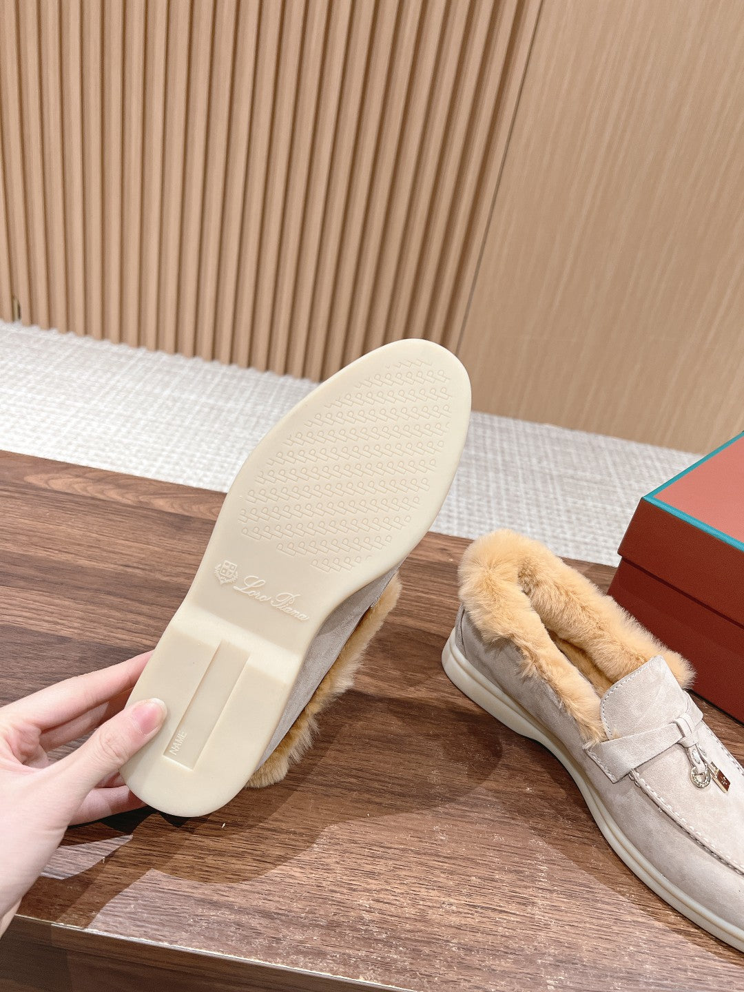 LP SUMMER CHARMS WALK LOAFERS TORTILLA FLEECE