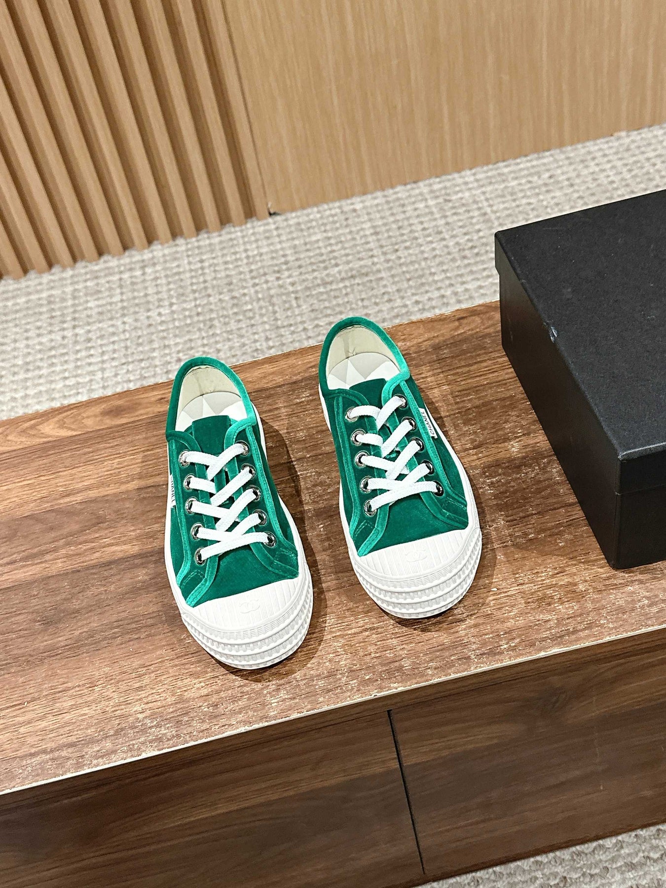 CONVERSE SNEAKER IN TEAL GREEN VELVET