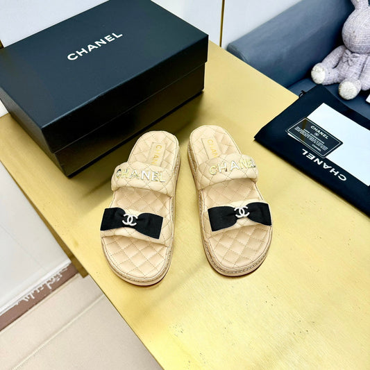 DAD SANDALS WITH BOW IN BEIGE CREAM LAMBSKIN MULE