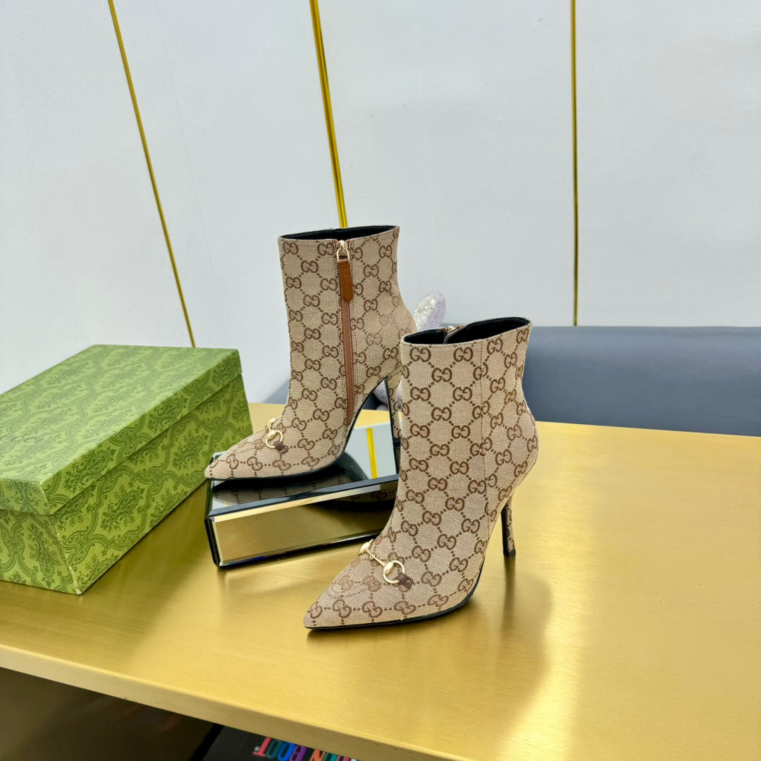 GG HORSEBIT ANKLE BOOT IN TAN BEIGE MONOGRAM CANVAS
