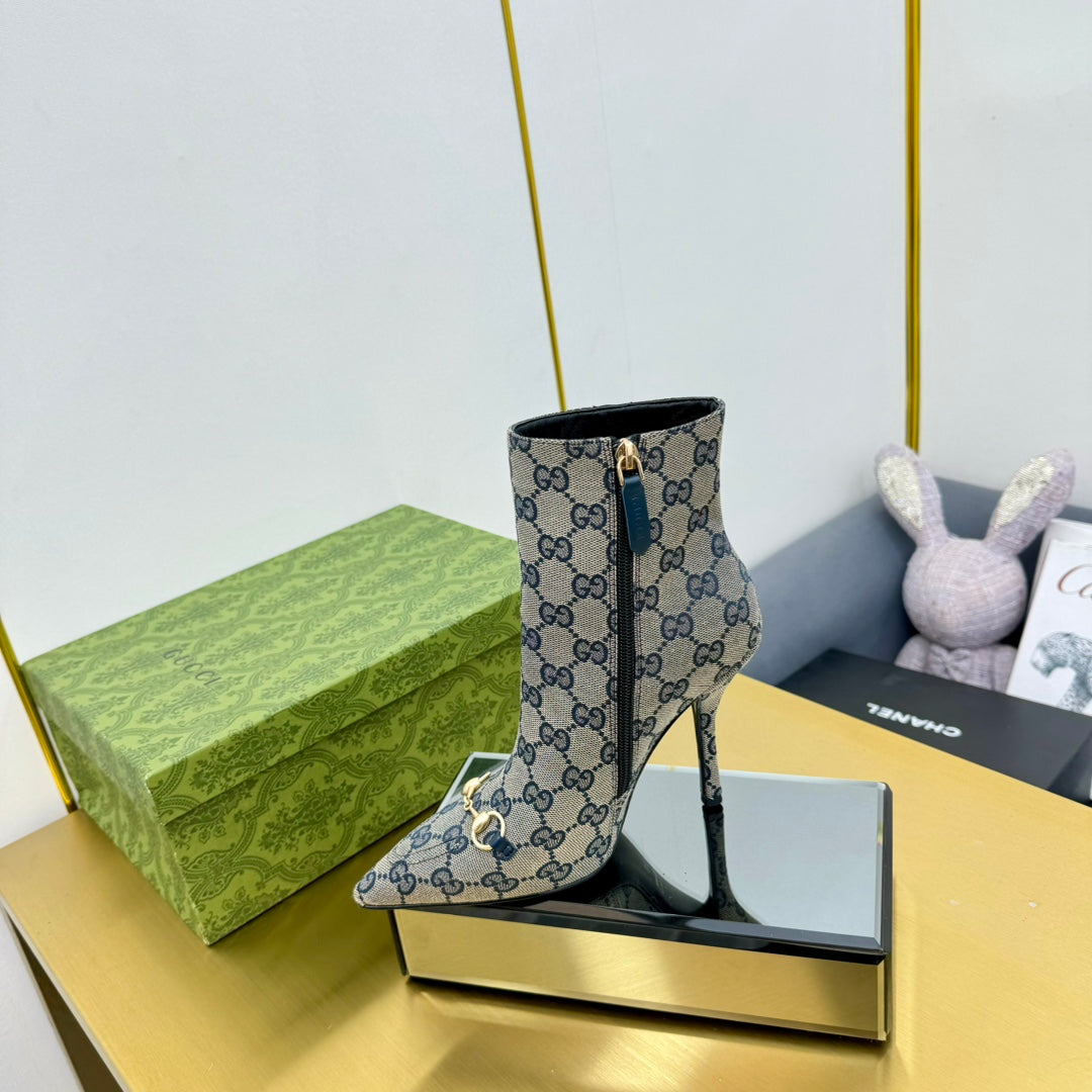 GG HORSEBIT ANKLE BOOT IN PALE GRAY MONOGRAM CANVAS