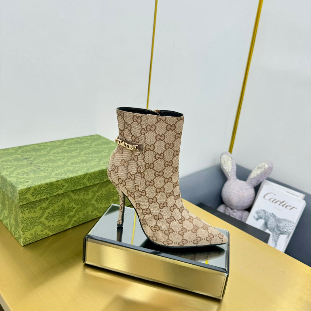 GG SIGNORIA ANKLE BOOT IN TAN BEIGE MONOGRAM CANVAS