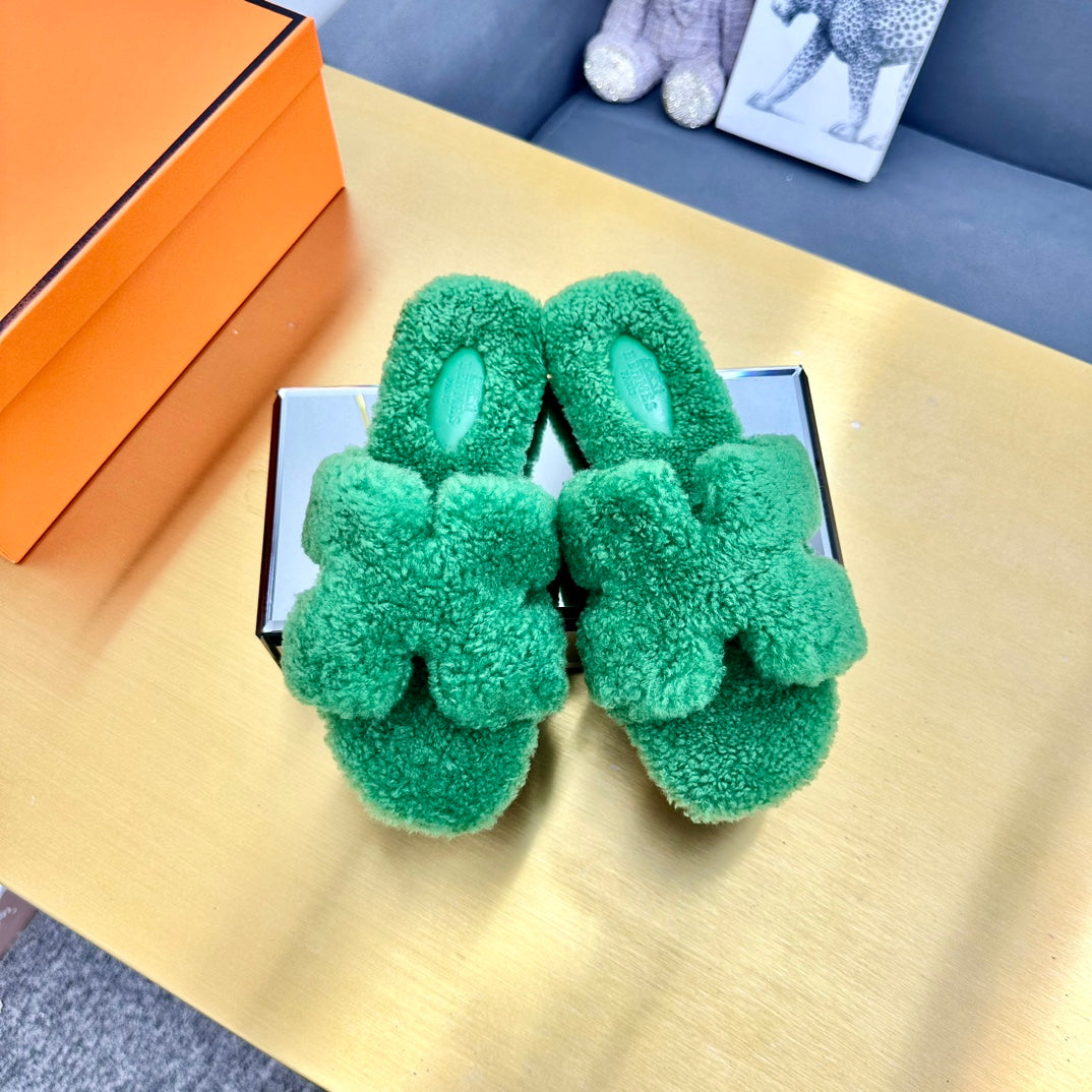 ORAN SHEARLING SANDALS EMERALD GREEN