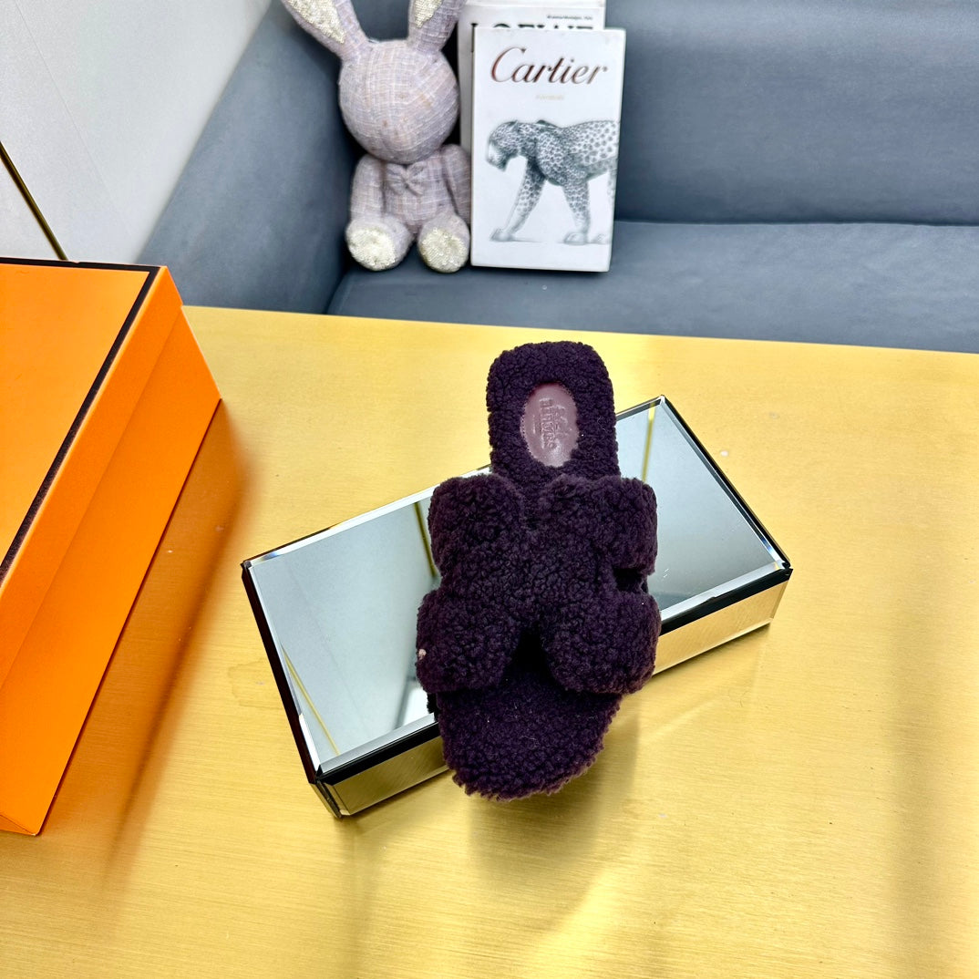 ORAN SHEARLING SANDALS EGGPLANT PURPLE