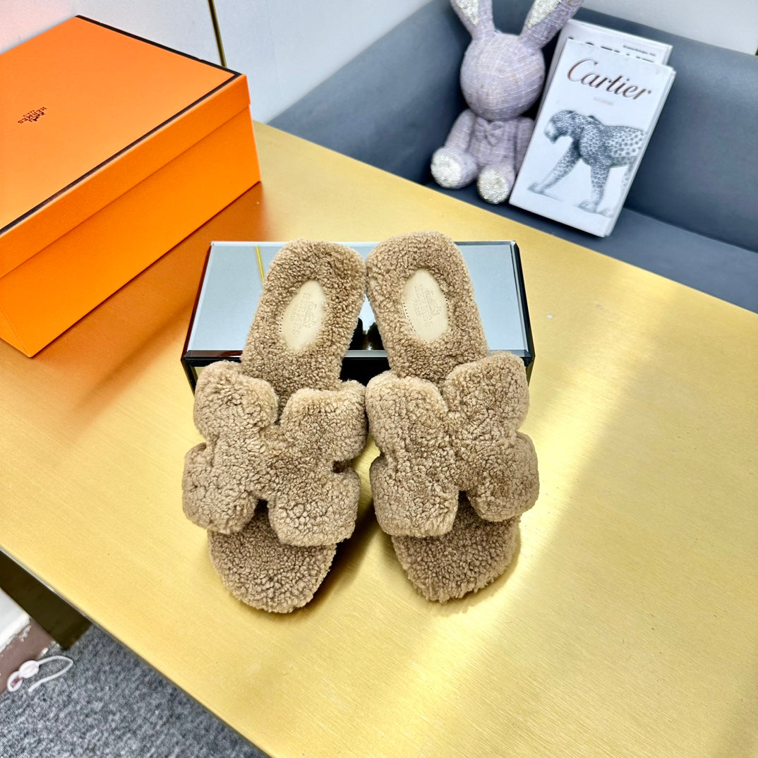 ORAN SHEARLING SANDALS CAMEL BROWN