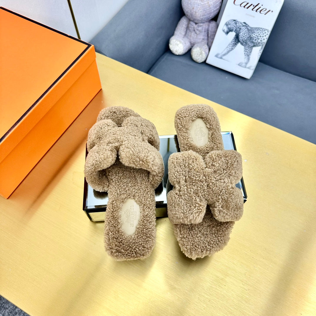 ORAN SHEARLING SANDALS CAMEL BROWN