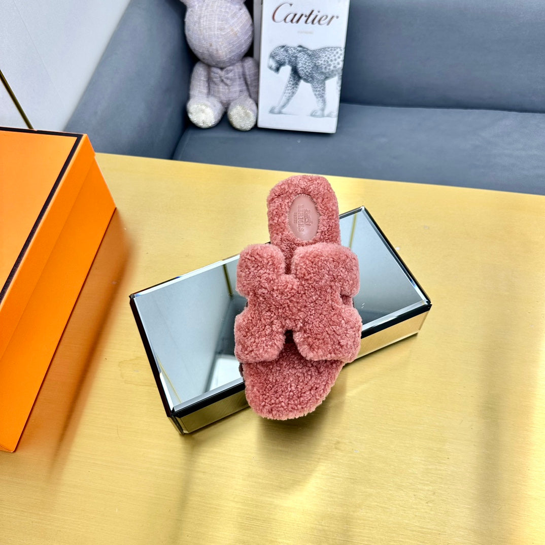 ORAN SHEARLING SANDALS PUNCH PINK