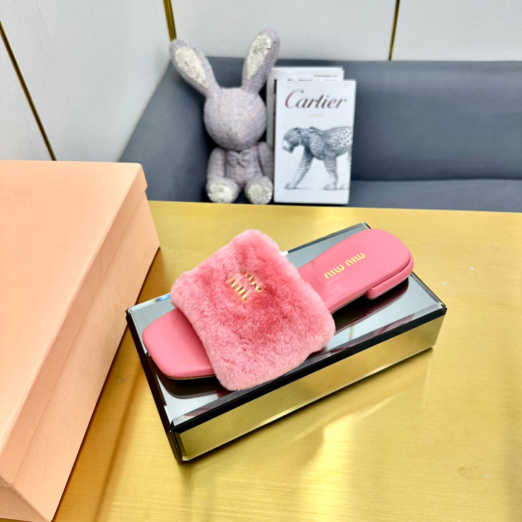 PINK SLIPPERS LAMB FUR