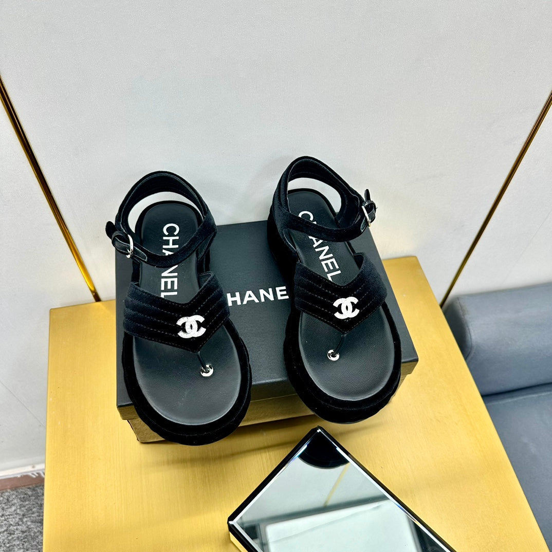 GROSGRAIN SANDAL IN BLACK VELVET