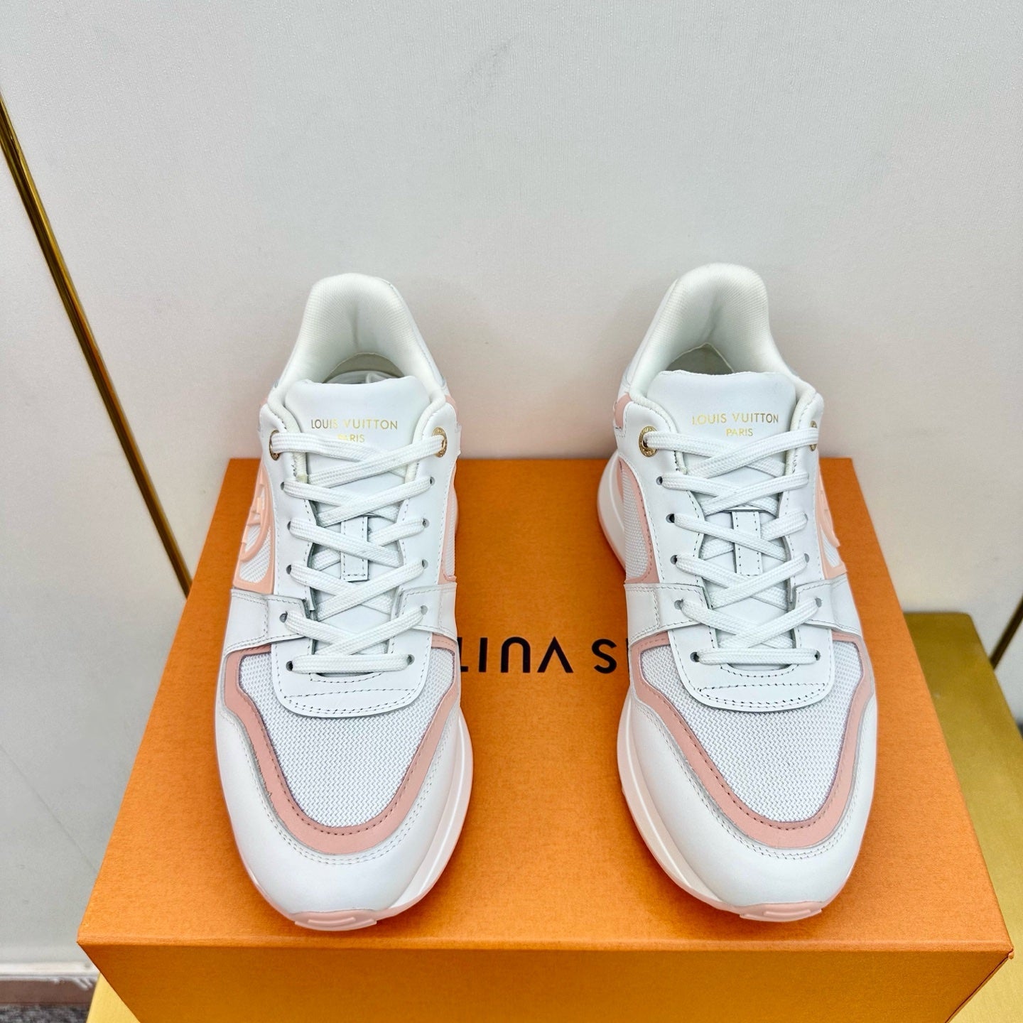 NEO RUN AWAY SNEAKER IN WHITE MIX PEACH PINK CALFSKIN