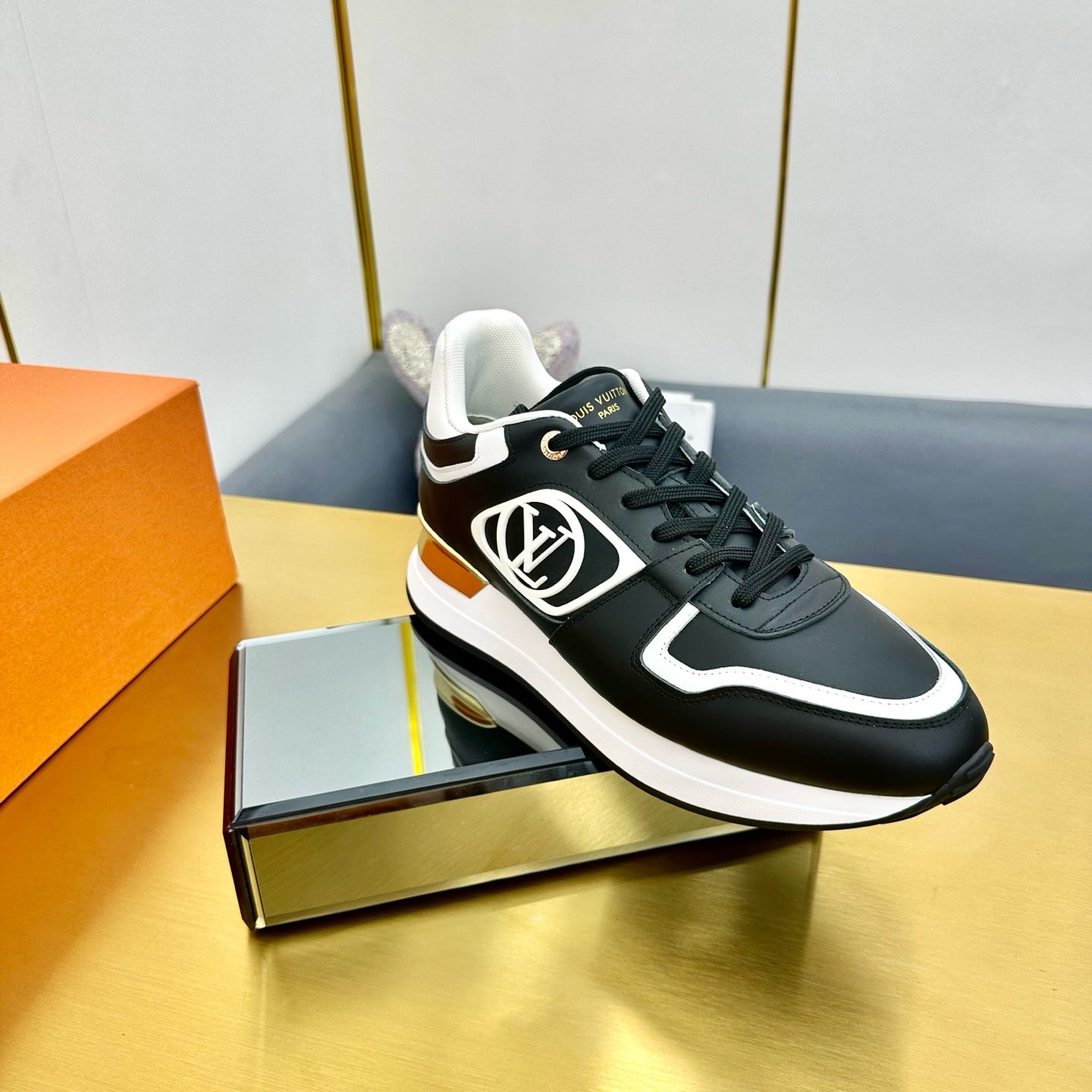 NEO RUN AWAY SNEAKER IN BLACK MIX WHITE CALFSKIN