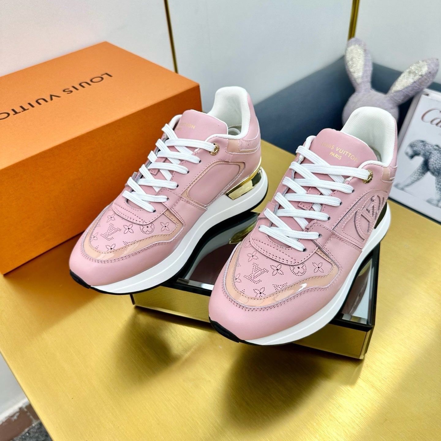 NEO RUN AWAY SNEAKER IN ROSE PINK CALFSKIN