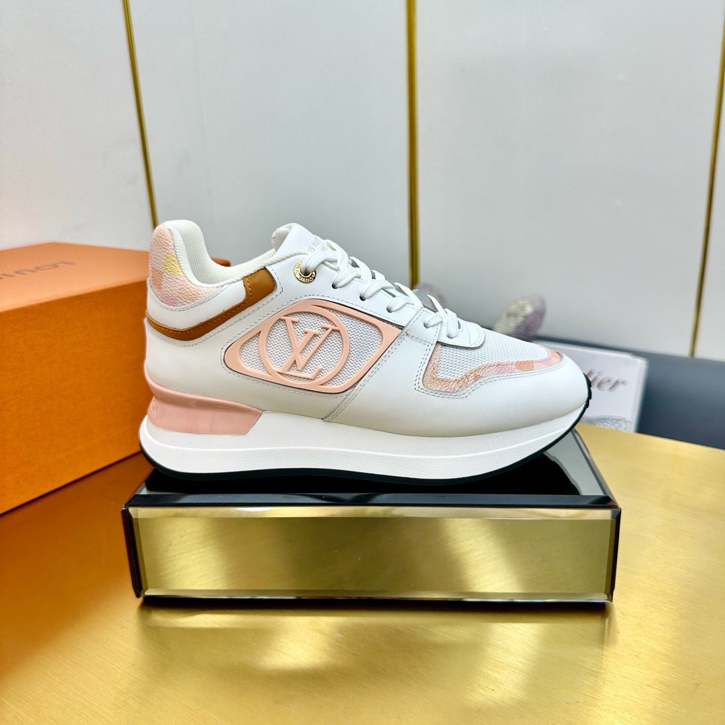 NEO RUN AWAY SNEAKER IN WHITE MIX PEACH PINK CALFSKIN