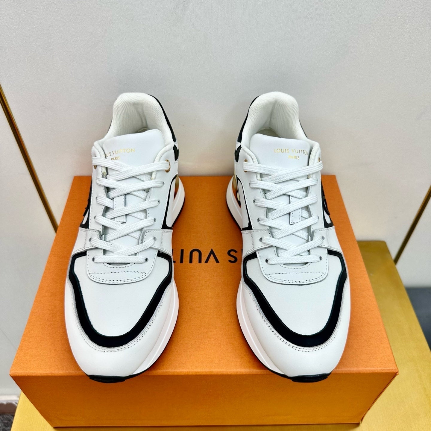 NEO RUN AWAY SNEAKER IN WHITE MIX BLACK CALFSKIN