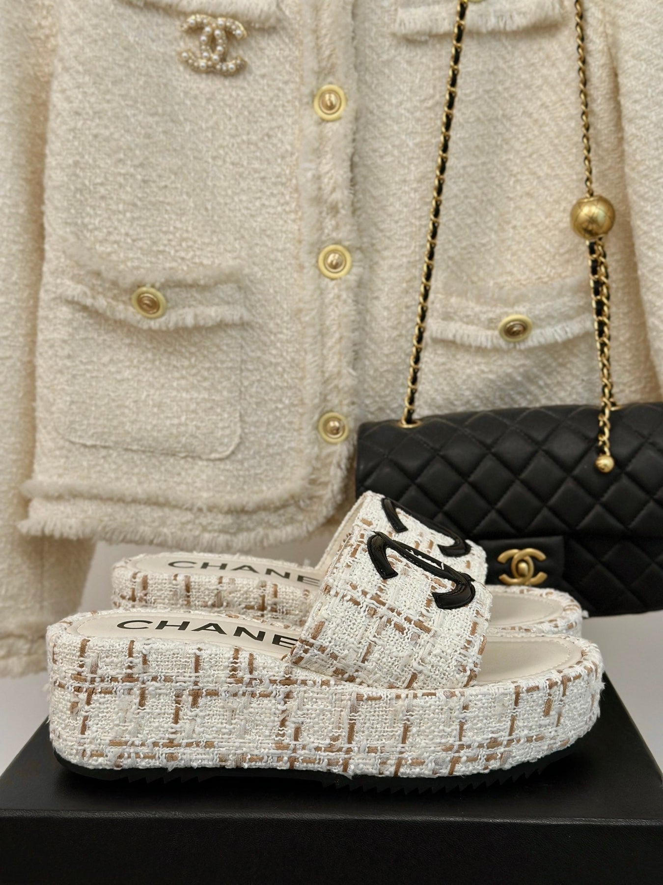CLASSIC SLIPPERS THICK SOLE IN WHITE MIX BROWN TWEED