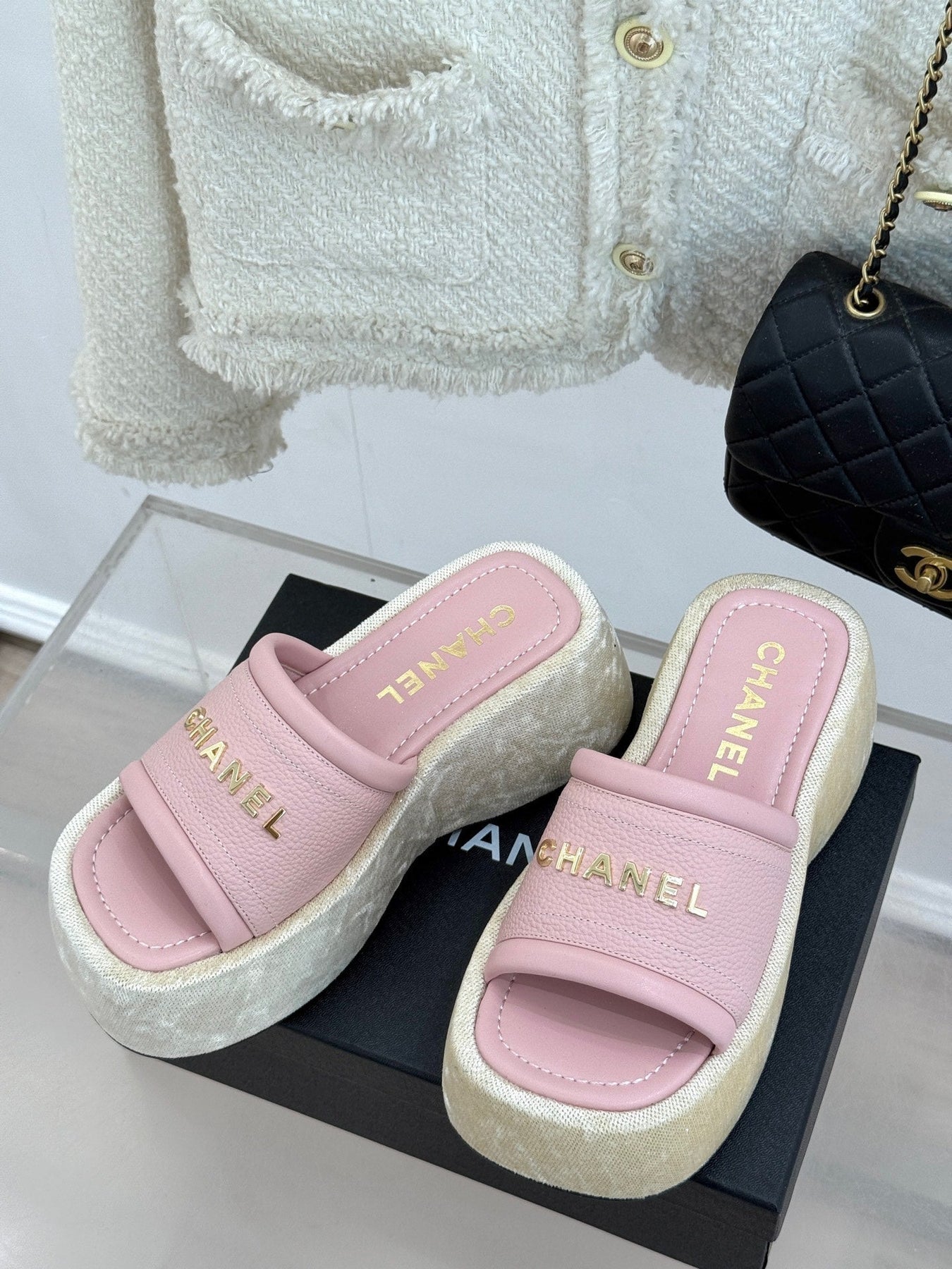 PLATFORM SLIPPERS IN BABY PINK LAMBSKIN