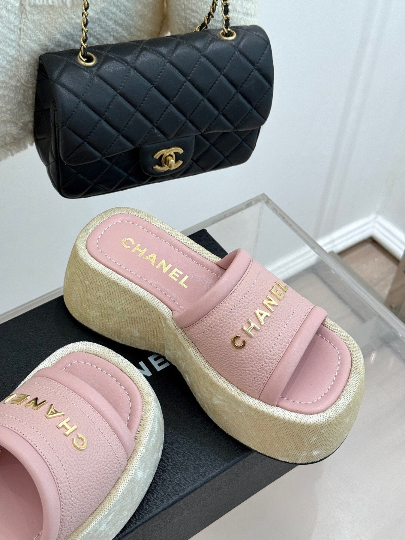 PLATFORM SLIPPERS IN BABY PINK LAMBSKIN