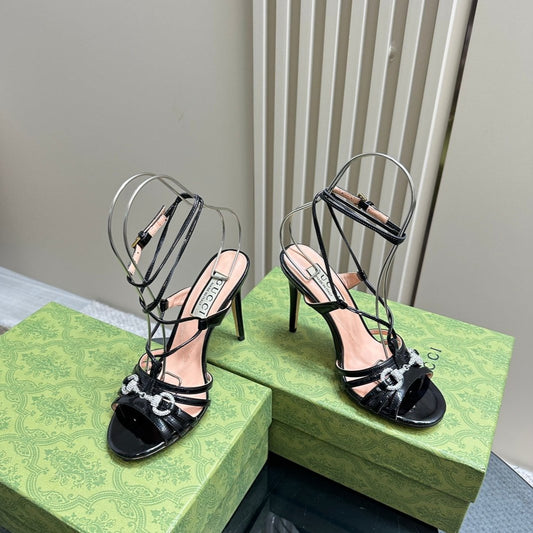 CRYSTAL HORSEBIT STRAPPY SANDAL 10.5CM IN BLACK PATENT LEATHER