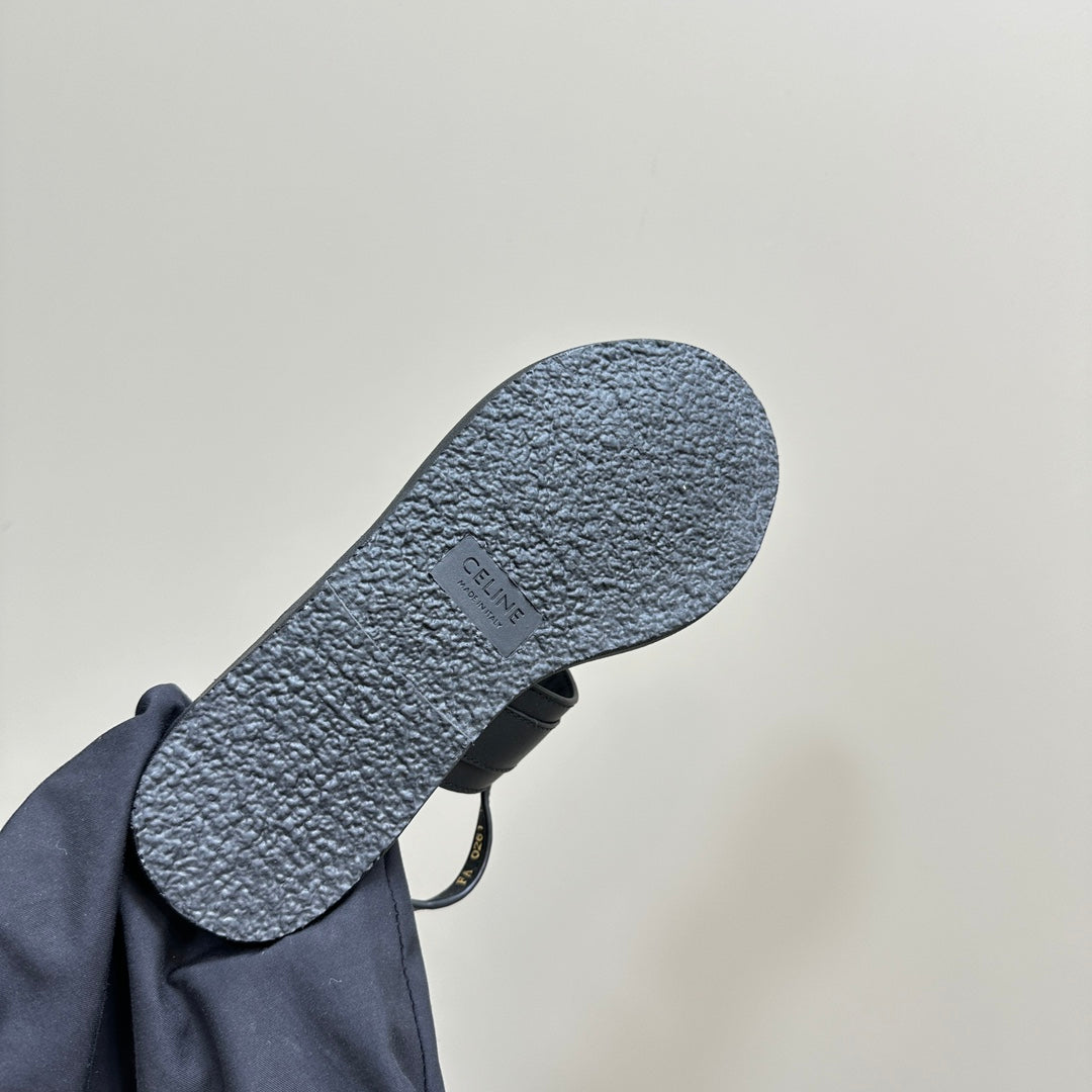 LYMPIA TRIOMPHE THONG IN CALFSKIN BLACK