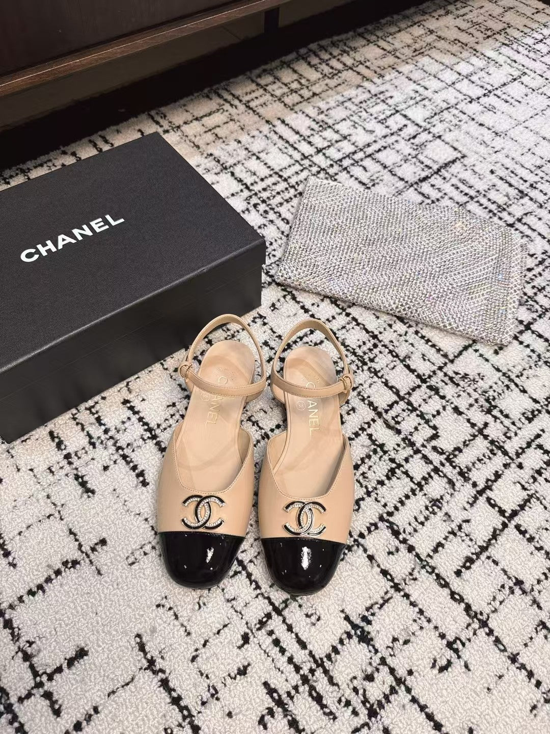 FLAT SLINGBACKS IN MACAROON BEIGE MIX BLACK CALFSKIN