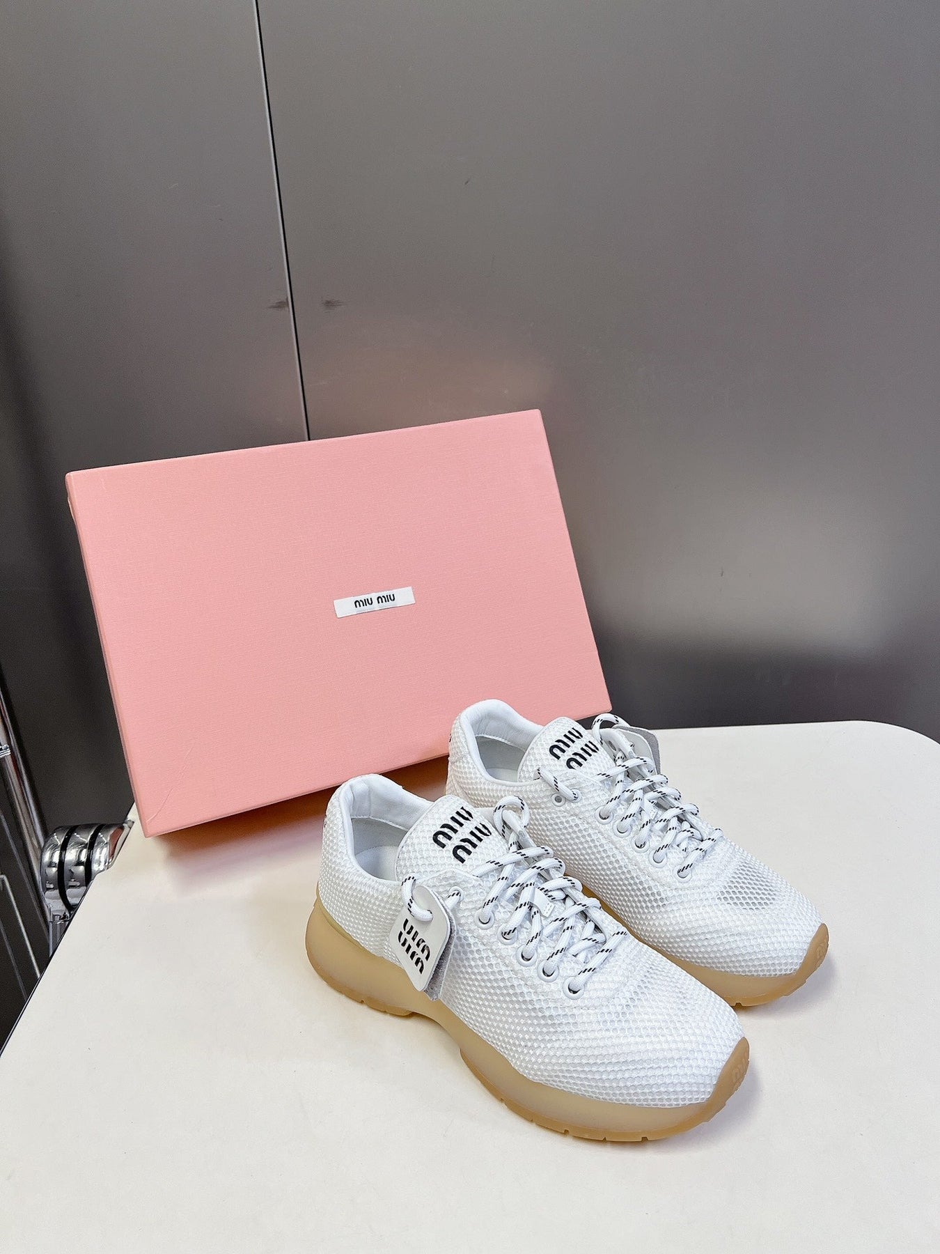 BASIC SNEAKERS IN WHITE MESH