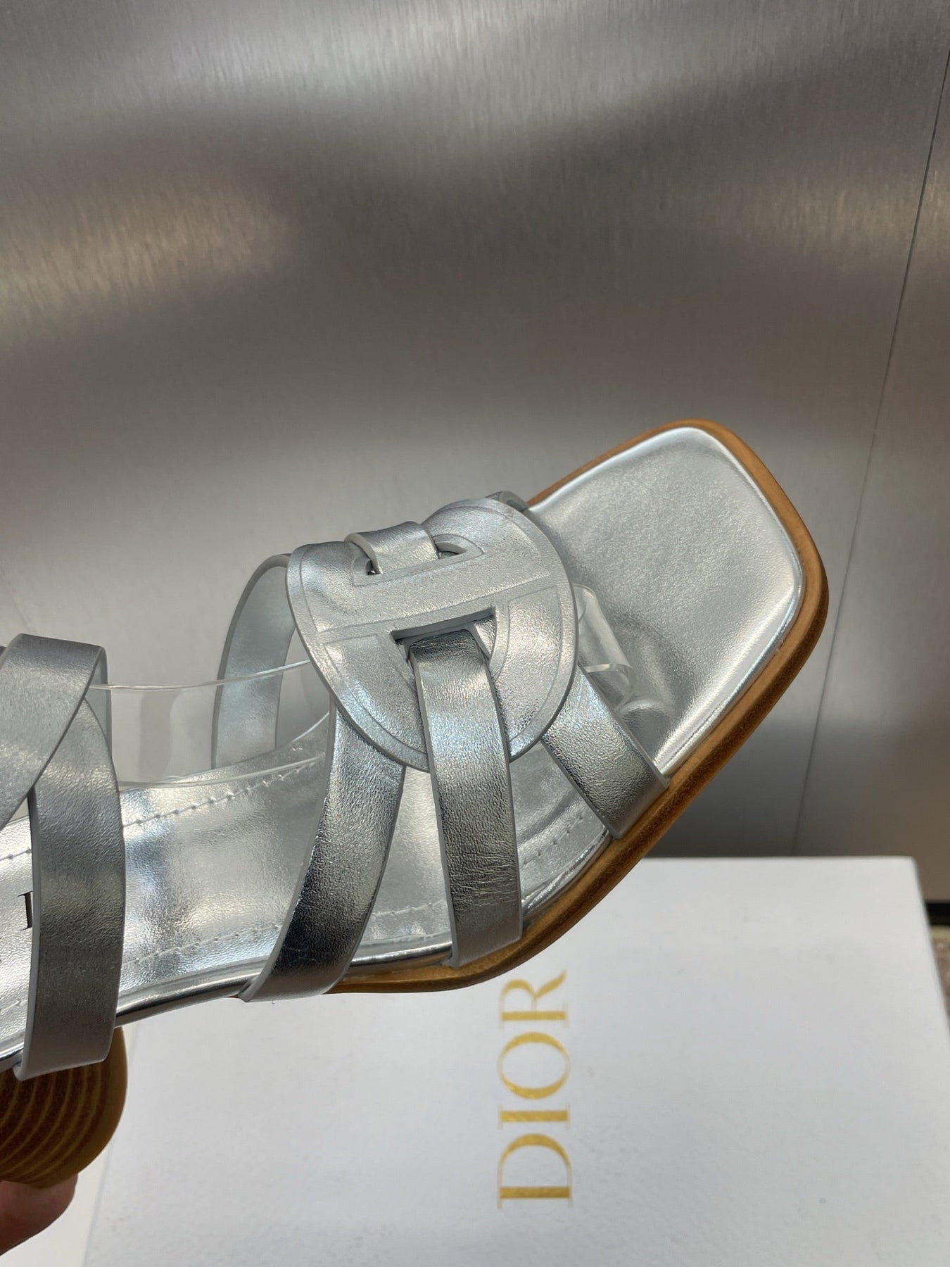 D-CLUB HIGH HEEL SLIDE 25S 80MM IN SILVER GLOSSY CALFSKIN