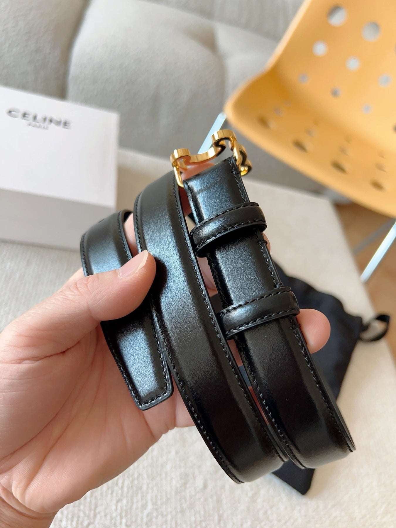 BELT 25MM TRIOMPHE LOGO CUT-OUT IN SMOOTH BLACK CALFSKIN WITH GOLD BUCKLE