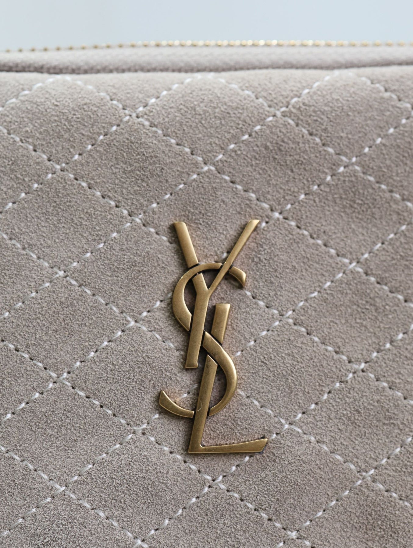 GABY ZIPPED POUCH 19 IN GRAY MATTE SUEDE GOLD HARDWARE