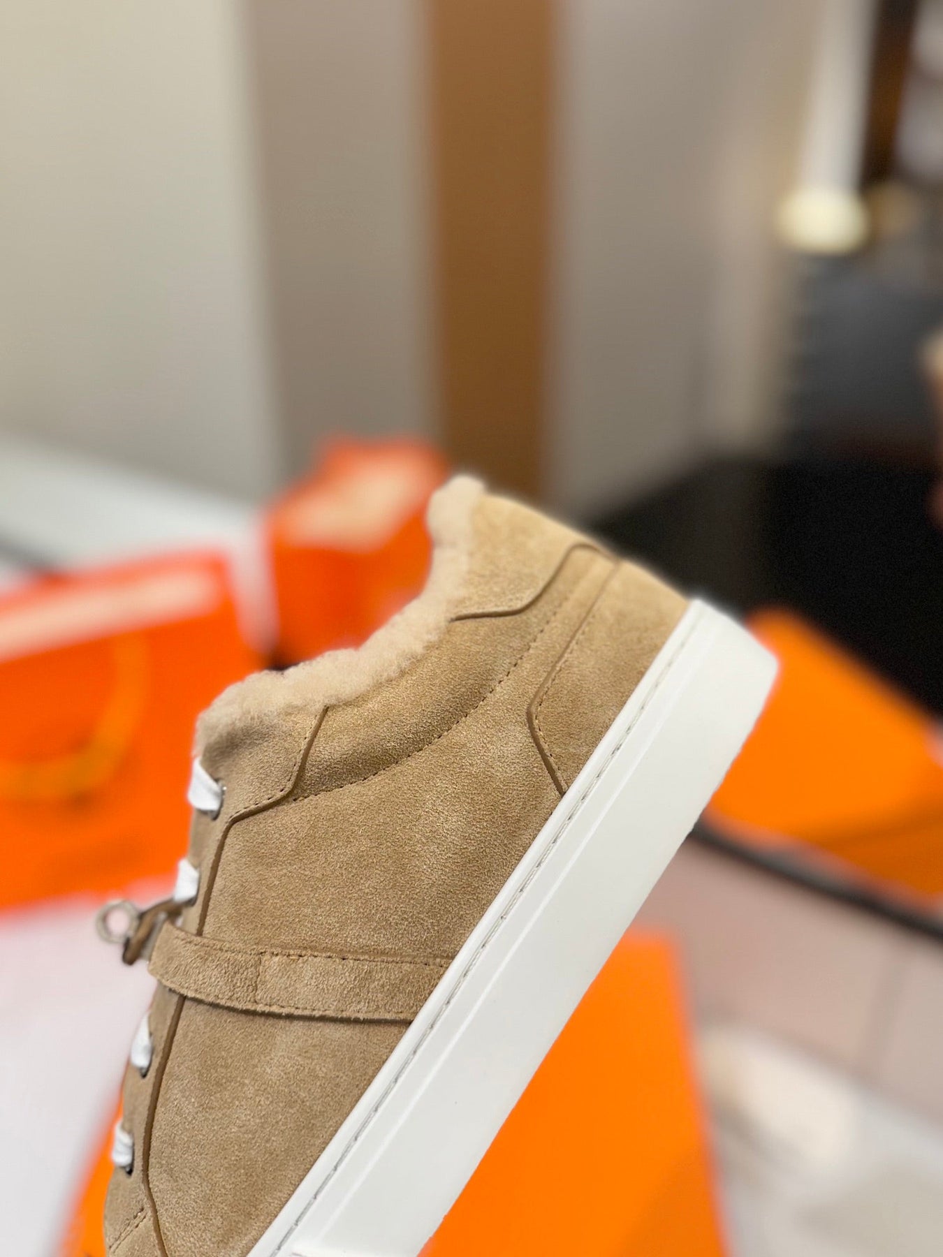 DAY SNEAKER IN TORTILLA BROWN SUEDE AND FLEECE LINING