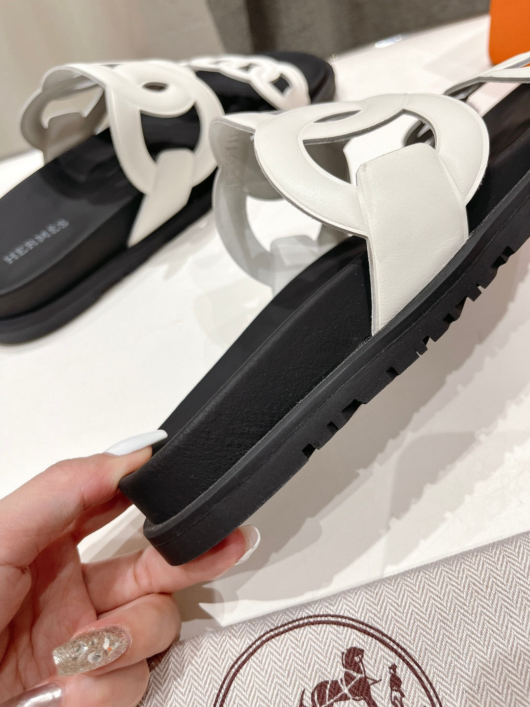 EXTRA SANDAL BLACK MIX WHITE CALFSKIN