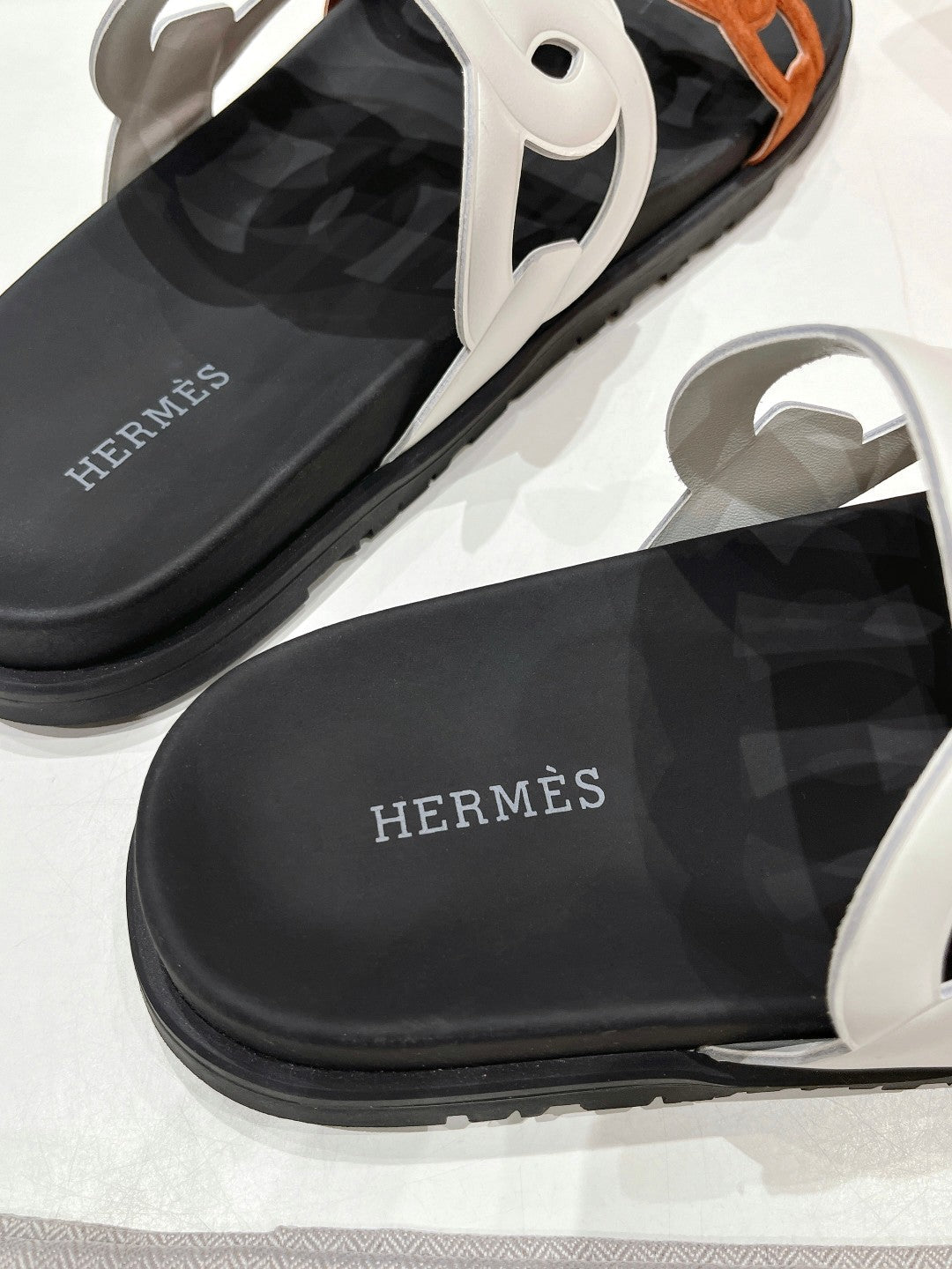 EXTRA SANDAL BLACK MIX WHITE MIX SYRUP CALFSKIN