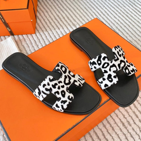 ORAN SANDAL IN BLACK MIX WHITE SUEDE