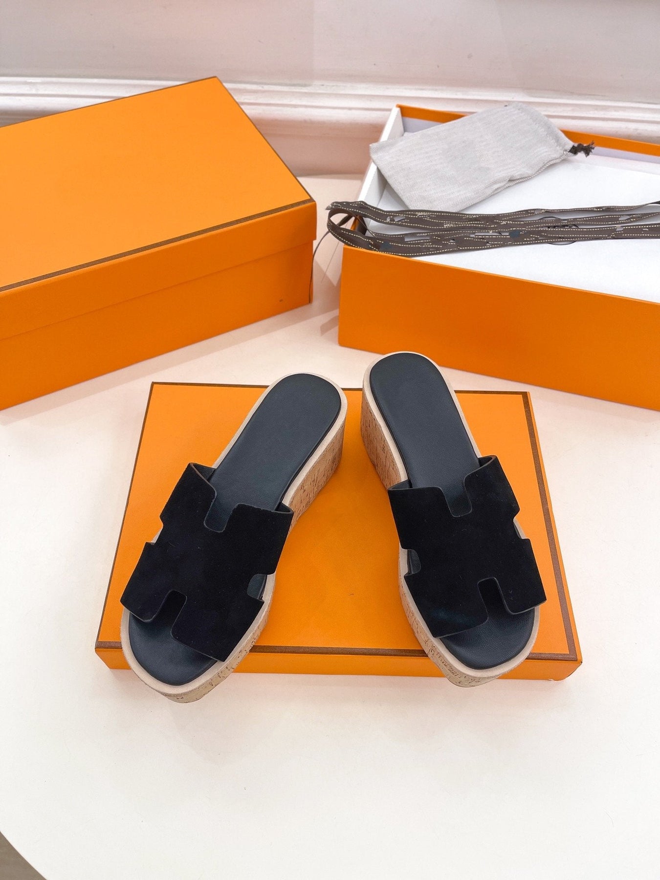 Eze 30 Sandal Black Suede