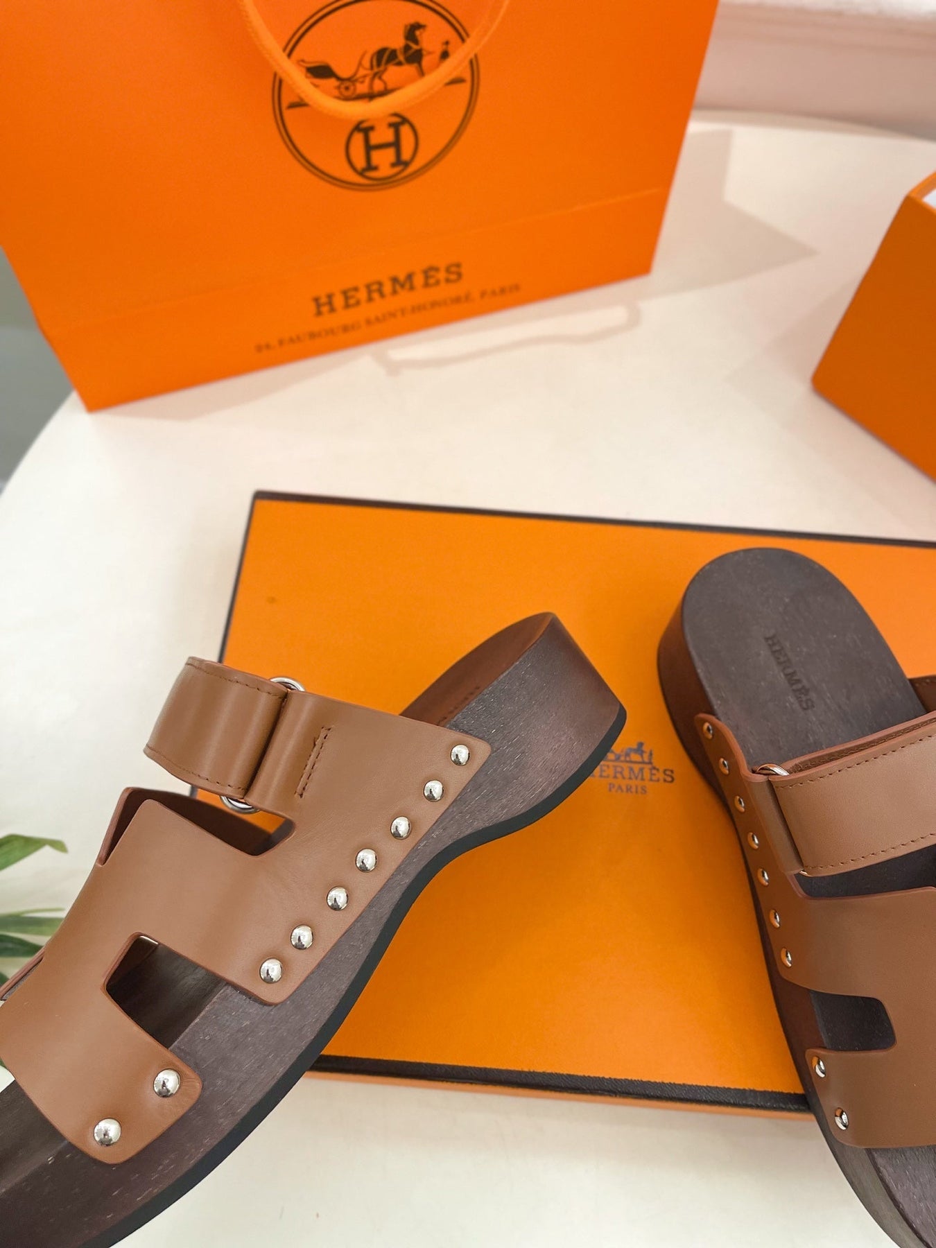 KOS CLOG IN BRONZE BROWN CALFSKIN