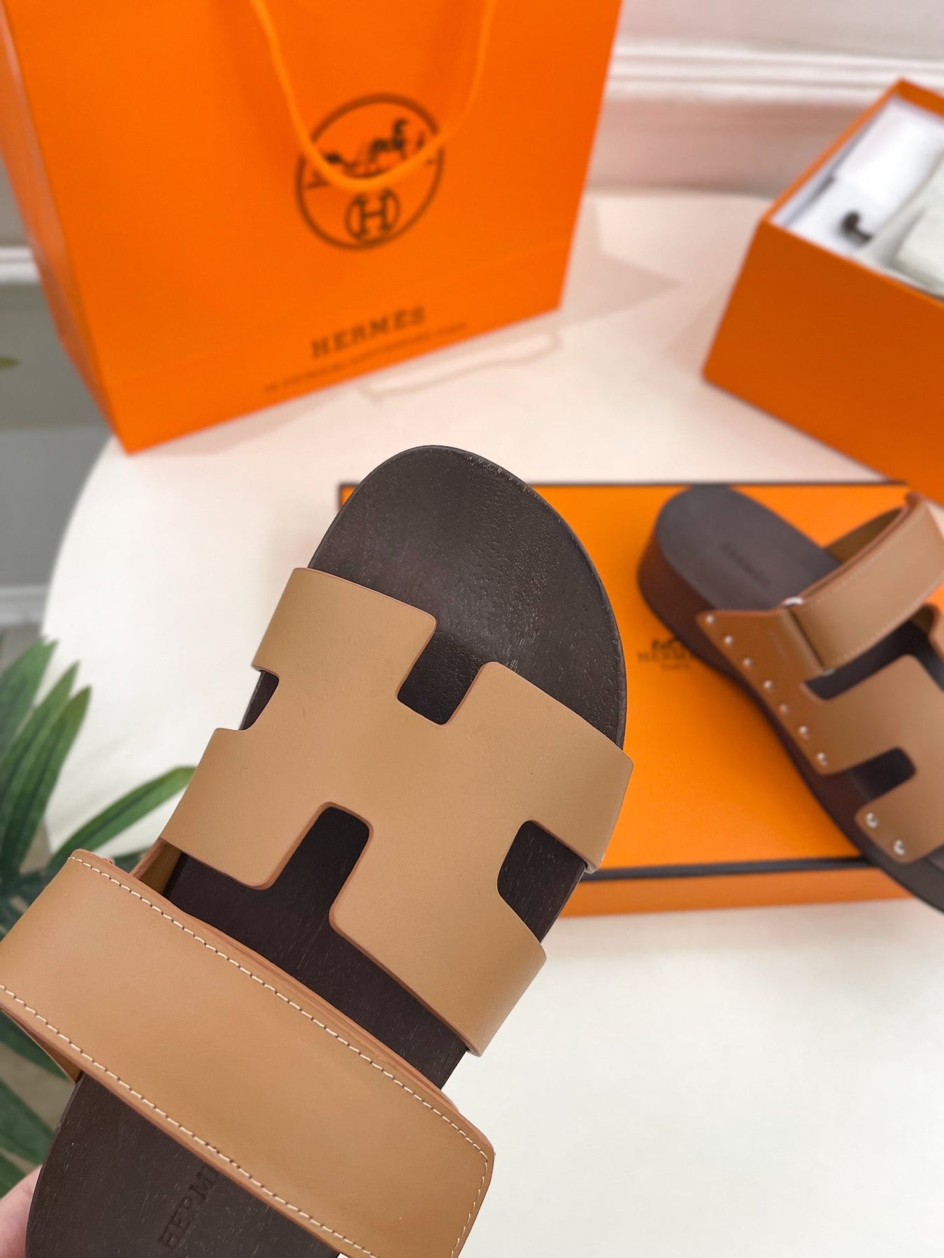 KOS CLOG IN PEANUT BROWN CALFSKIN