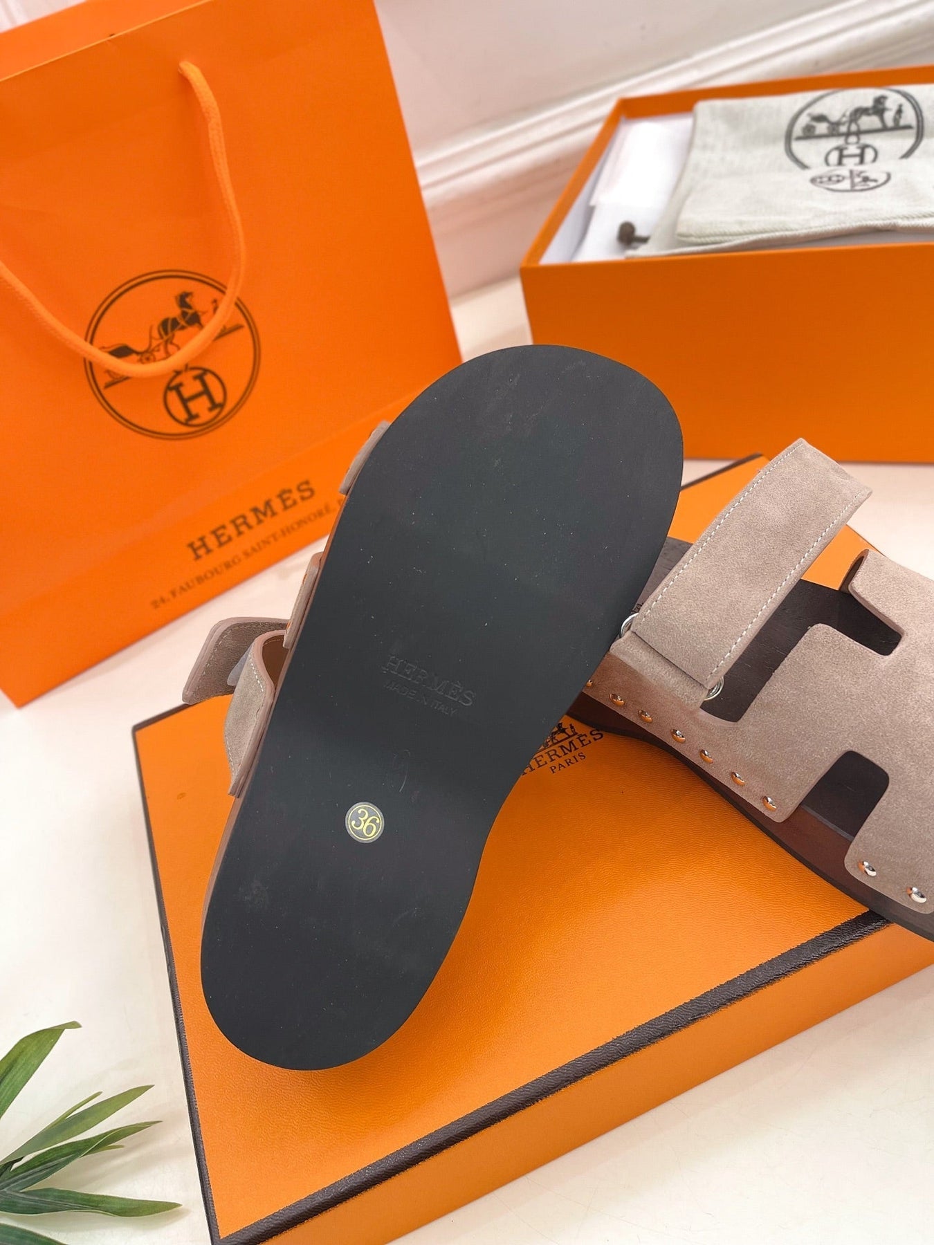 KOS CLOG IN KHAKI BROWN SUEDE