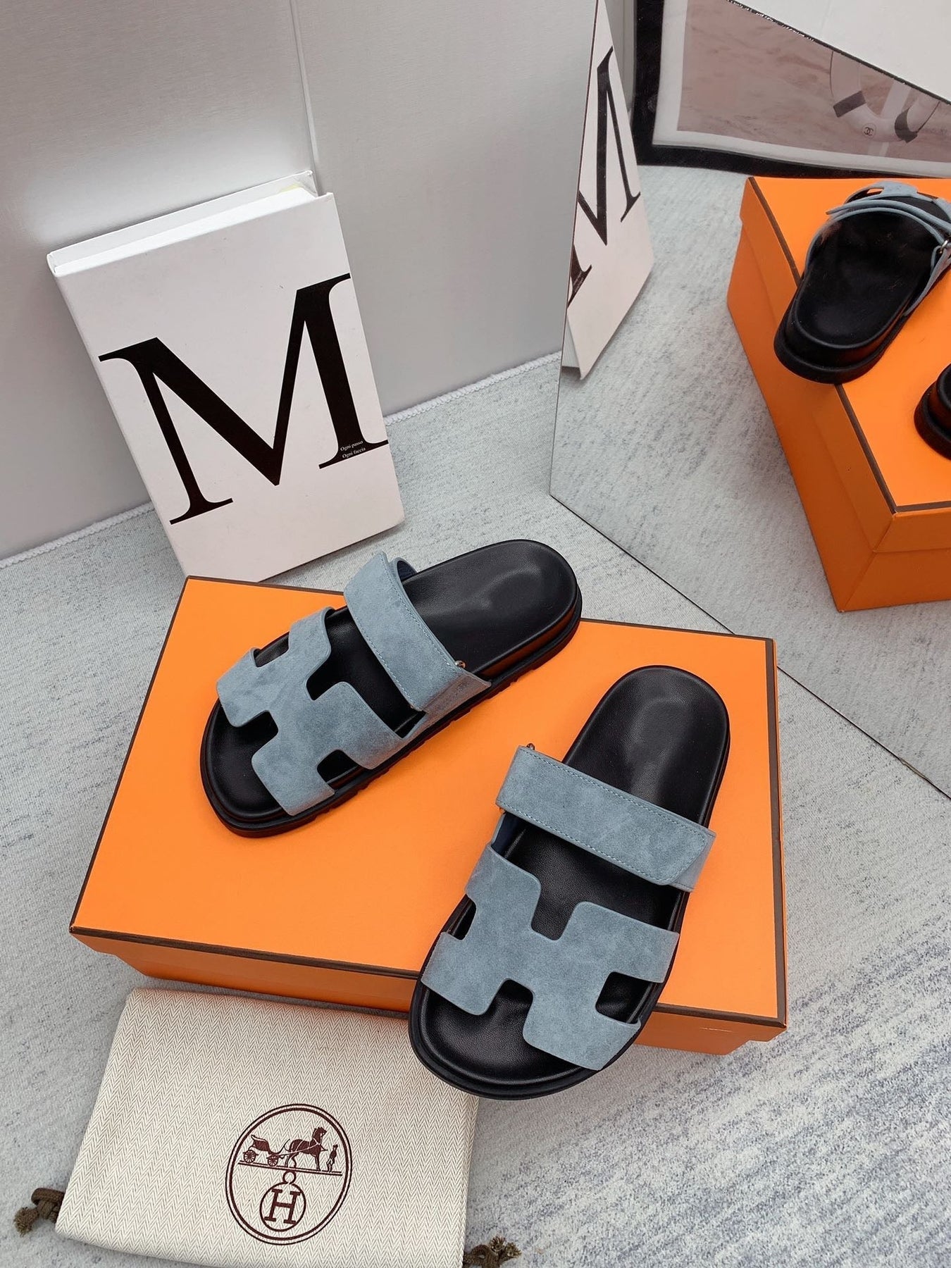 Chypre Sandal Black insole Light Blue lining