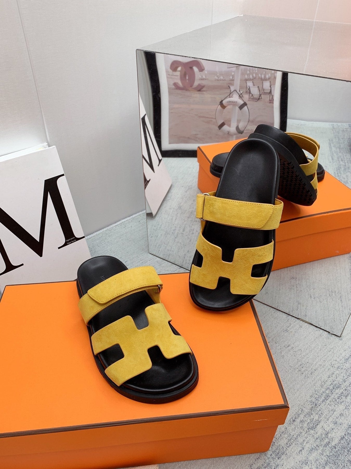 Chypre Sandal Yellow
